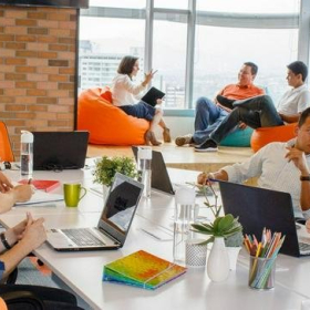 Medellín office accomodation. Click for details.