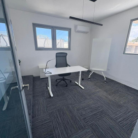 Exterior view of 126, Cll Marginal South. Click for details.