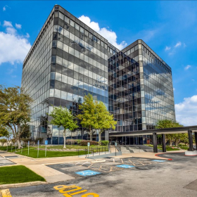 Executive office centres in central Houston. Click for details.