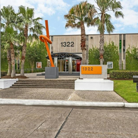 Executive office to let in Houston. Click for details.