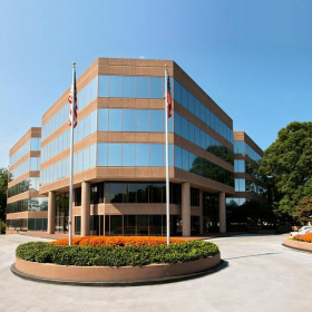 1995 North Park Place office accomodations. Click for details.