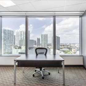 Executive office centre to lease in Miami. Click for details.