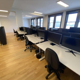 500 Place d'Armes, Suite 1800 executive offices. Click for details.