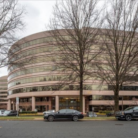 Office spaces to hire in Vienna (Virginia). Click for details.