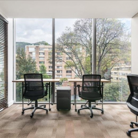 Interior of Floors 4 and 5, Urban Plaza Building, 90 Street No. 11- 13, Urban Plaza Complex. Click for details.
