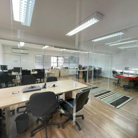Rua Cônego Eugênio Leite 623 office suites. Click for details.