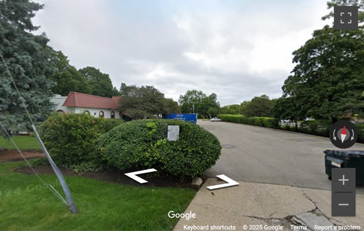Street View image of 611 South Milwaukee Avenue, 1st Floor, Libertyville, Illinois