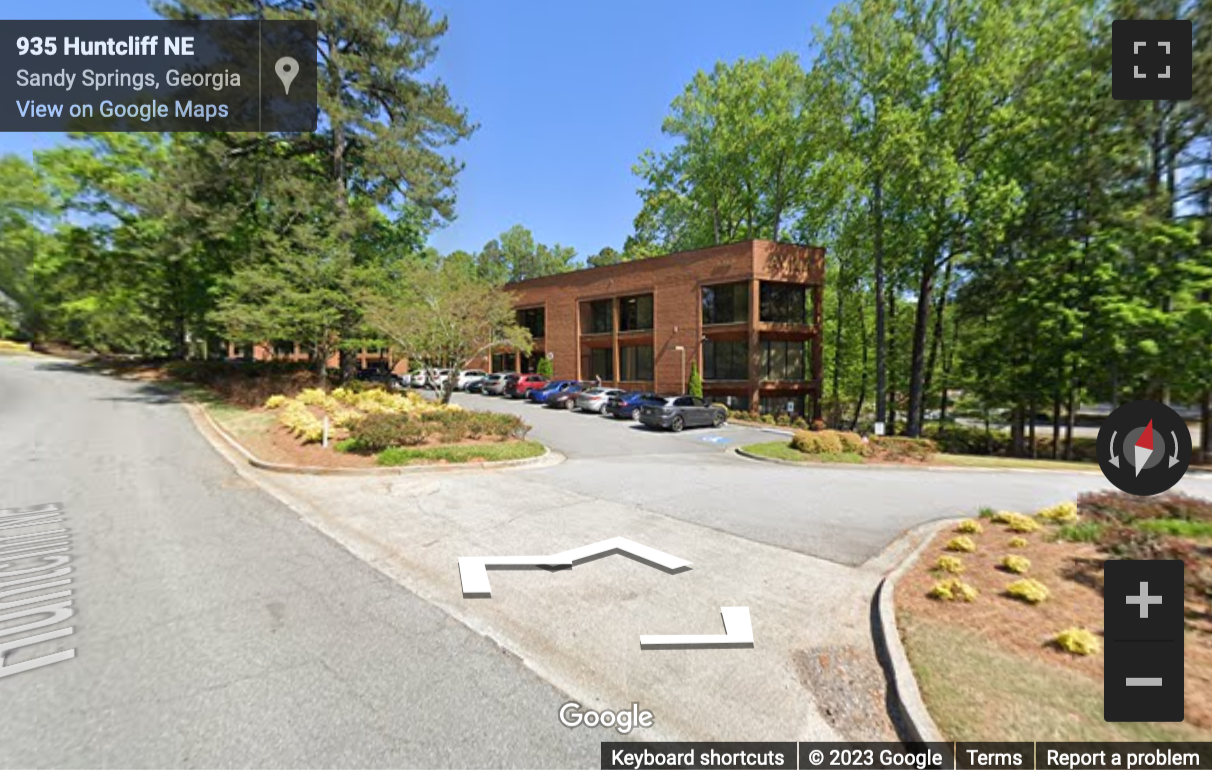 Street View image of 1010 Huntcliff, Atlanta, Georgia, USA