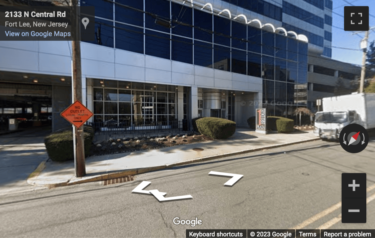 Street View image of 1 Bridge Plaza, Fort Lee, New Jersey, USA