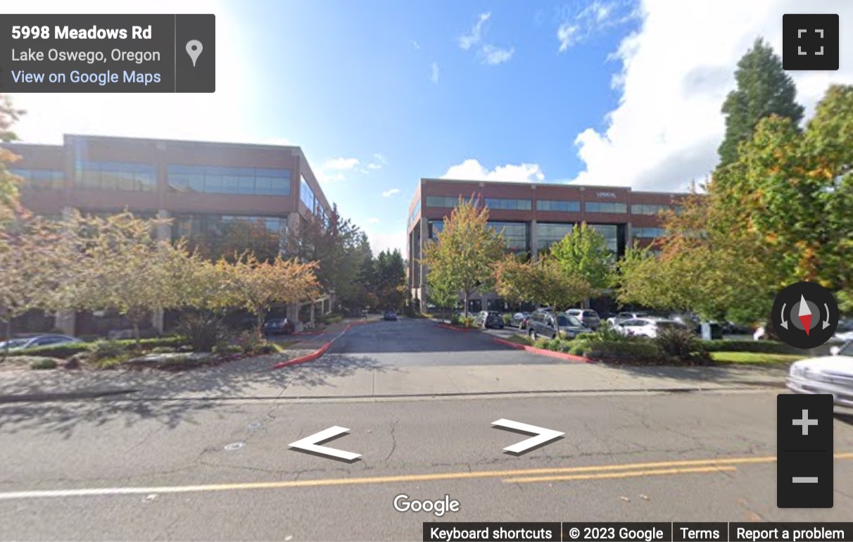 Street View image of Lake Oswego, Oregon, USA