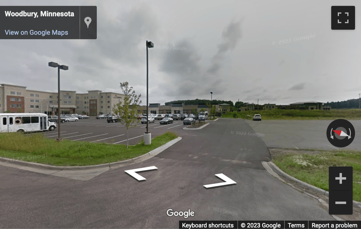 Street View image of 724 Bielenberg Drive, Woodbury, Minnesota