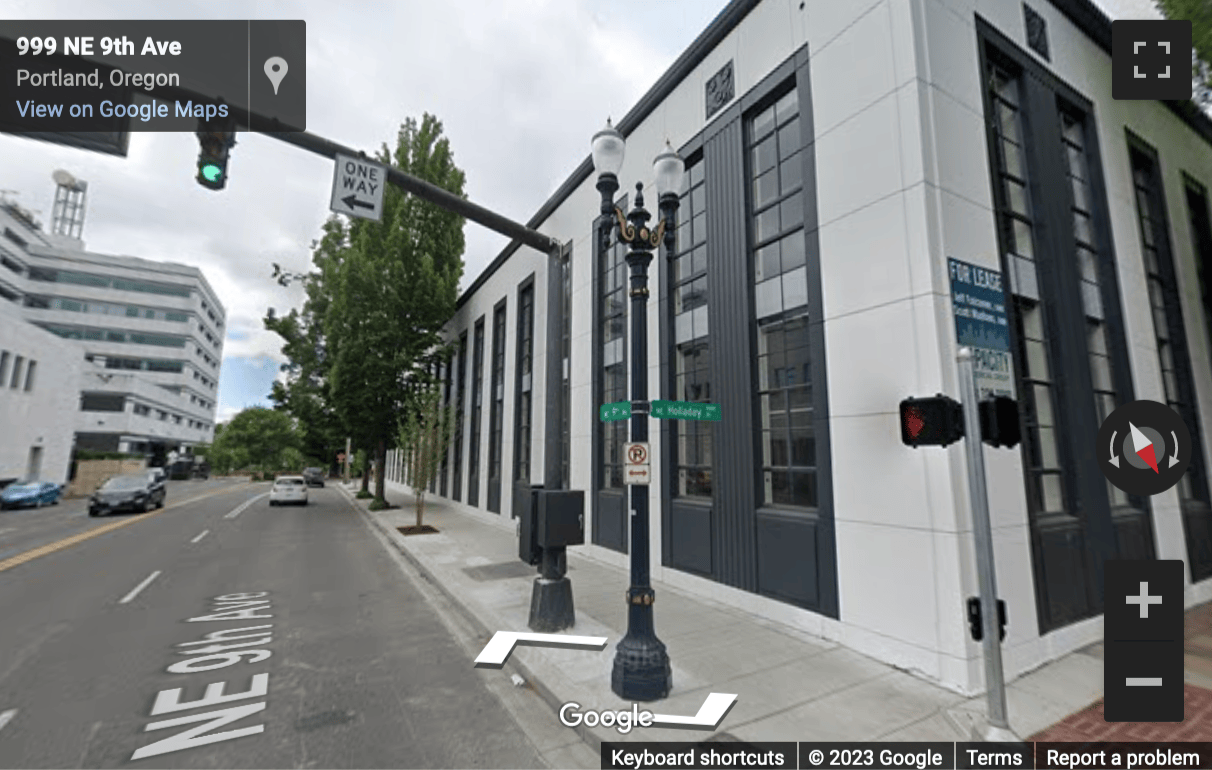Street View image of 830 Northeast Holladay Street, Portland (Oregon)