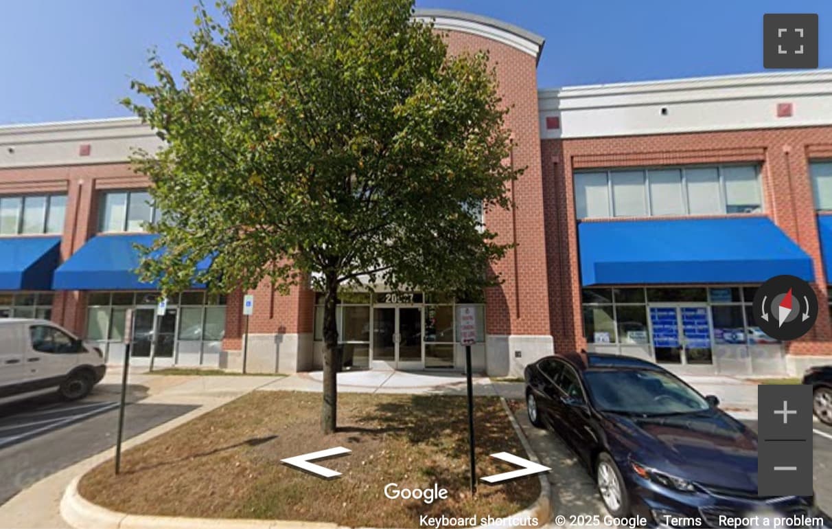 Street View image of 20937 Ashburn Rd, Ashburn, Virginia