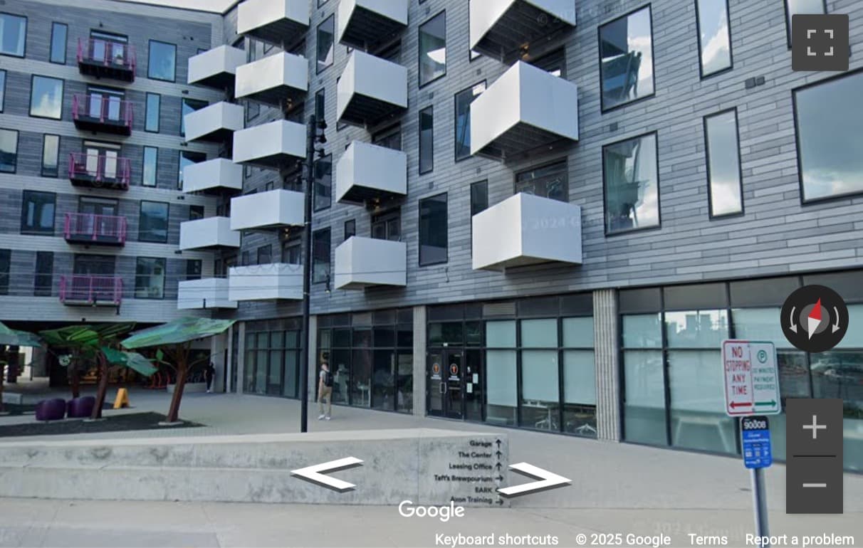 Street View image of 470 W Broad Street, Columbus (Ohio)