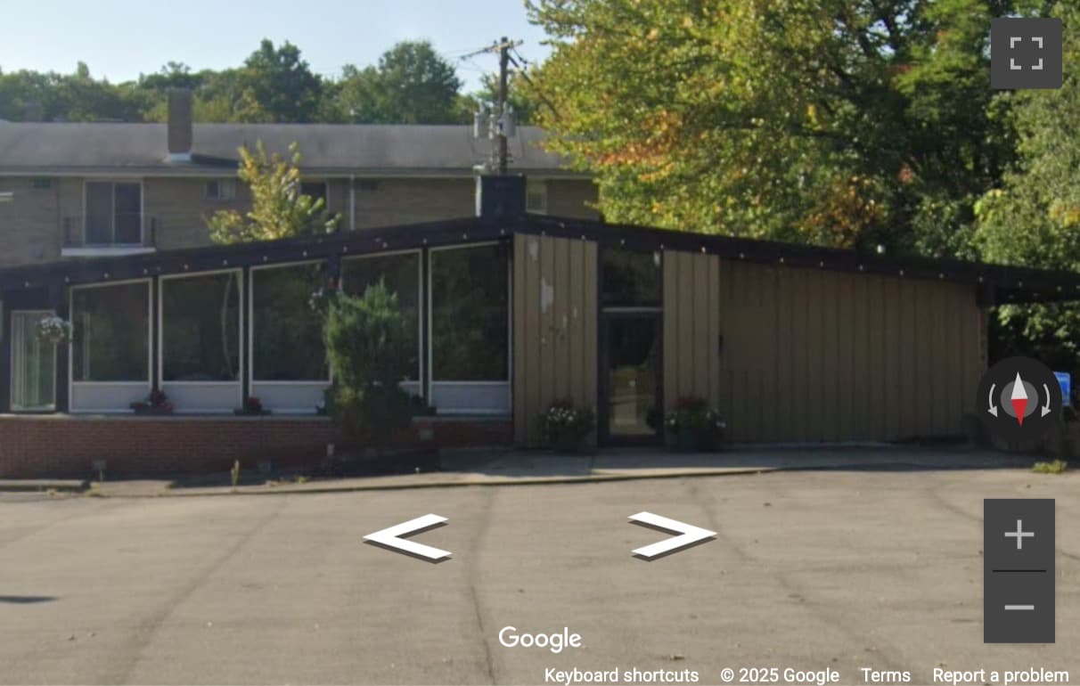 Street View image of 879 Park Avenue West, Mansfield (Ohio)