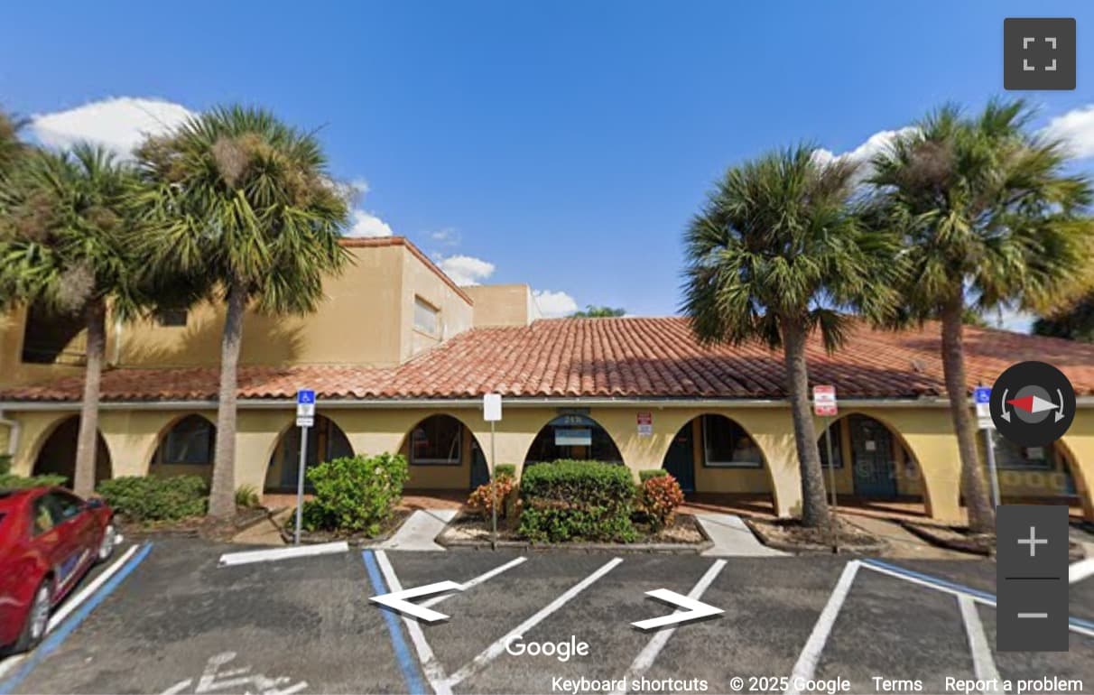 Street View image of 2431 Aloma Ave, Winter Park